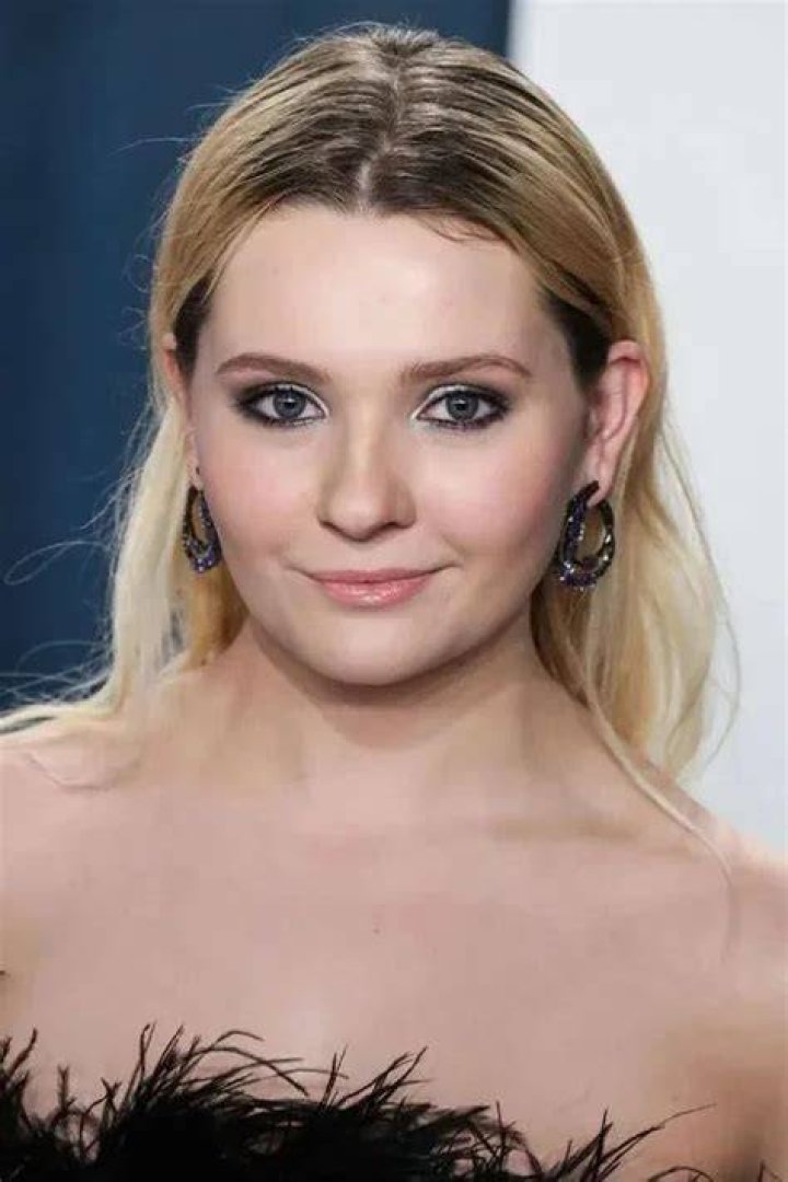 Abigail Breslin- Wiki, Age, Ethnicity, Husband, Height, Net Worth, Career