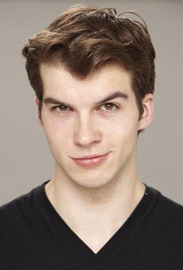 Adam Hagenbuch Will Join the Cast of "Fuller House"