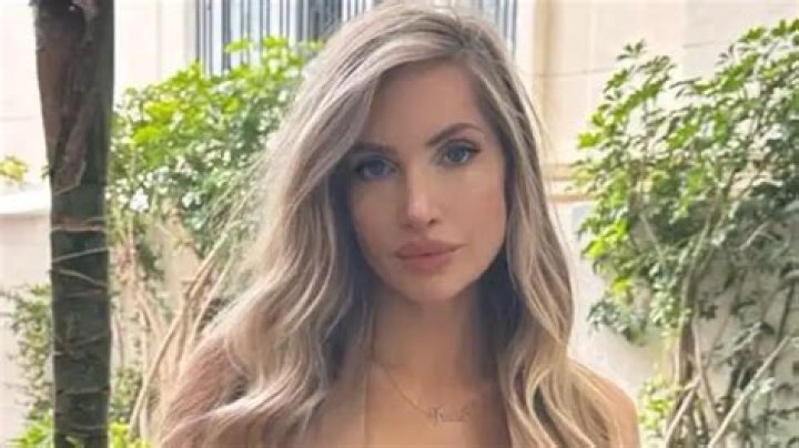 Amanda Elise Lee Biography: Age, Net Worth, Instagram, Husband, Facebook, Photography, TikTok, Workout