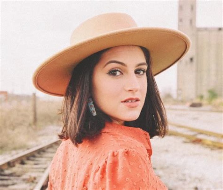 Ashton Rey Dazzles on “Lost Myself”