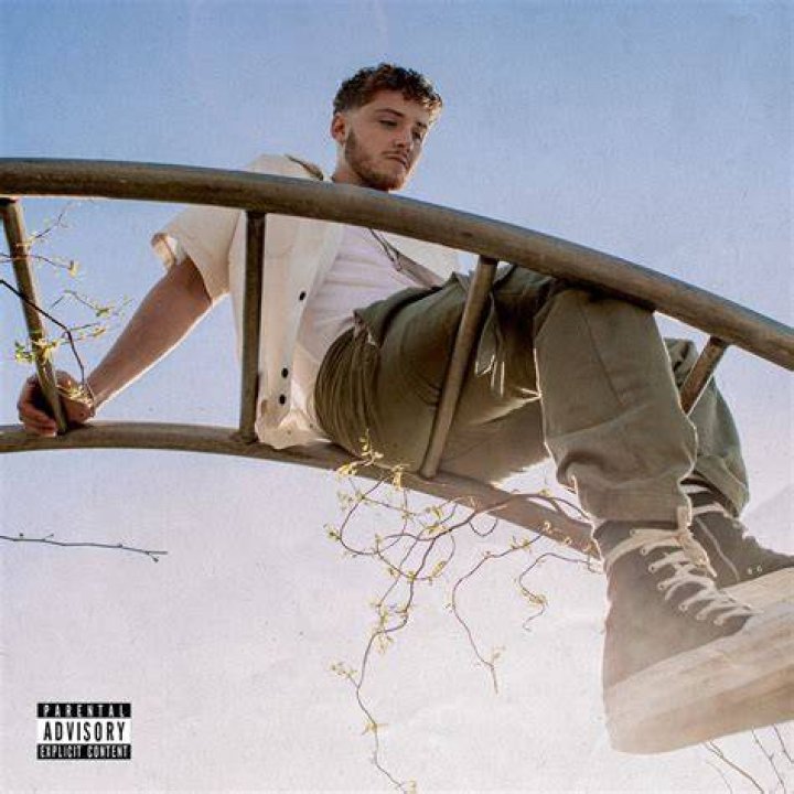Bazzi is back with new single 'Young & Alive'