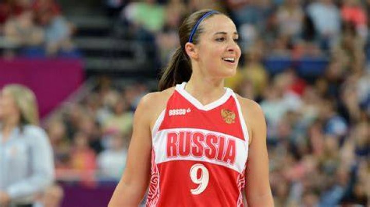 Becky Hammon- Age, Net Worth, Height, Boyfriend, Nationality