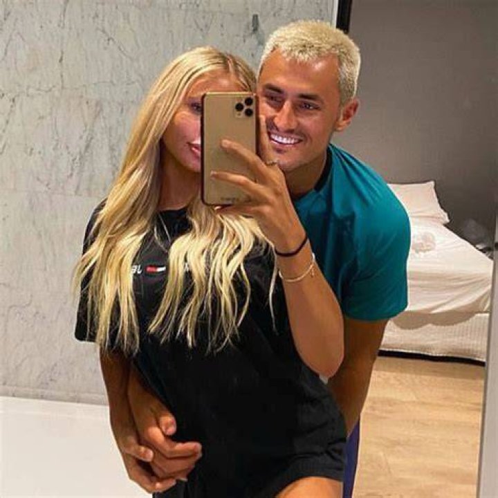 Bernard Tomic Girlfriend Keely Hannah Age, Height, Wikipedia Bernard Tomic Girlfriend Keely Hannah