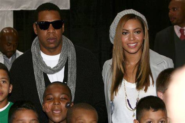 Beyonce, Jay Z and other stars turn out to see Serena win Wimbledon 2