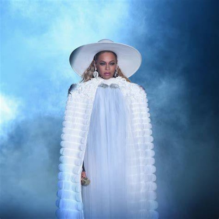 Beyoncé Drops Surprise Album Lemonade 1