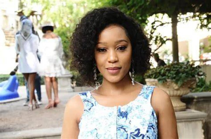 Buhle Samuels Biography: Pictures, Net Worth, Parents, Age, Wiki, Car, Imbewu, Boyfriend