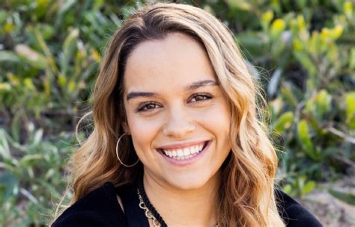 Catherine Văn-Davies Home and Away wikipedia