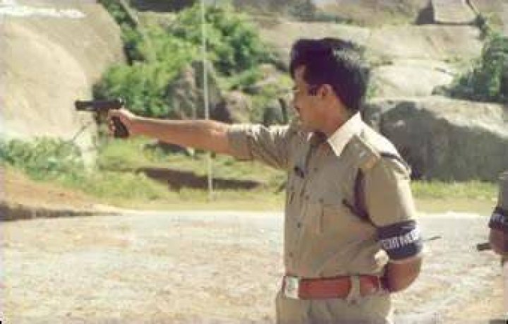 Chadalavada Umesh Chandra IPS Biography: Age, Net Worth, Cause Of Death, Wife, Son, College, Wikipedia, Story, Advocate, Statue, vs YSR, Photos
