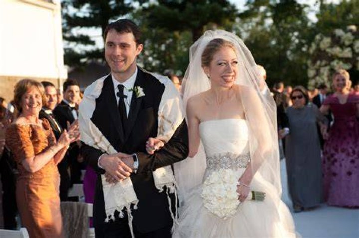 Chelsea Clinton’s Wedding Pics – Where Are They?