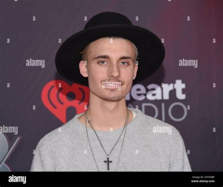 Christian Collins releases hot new single “Amazing”
