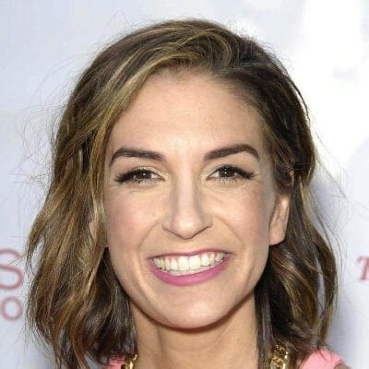 Danielle Schneider- Wiki, Age, Height, Net Worth, Husband, Ethnicity