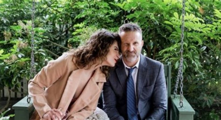 Days of Our Lives Spoilers: Linsey Godfrey Celebrates A Special Romantic Milestone With Breckin Meyer – Sarah Horton’s Real Love Life