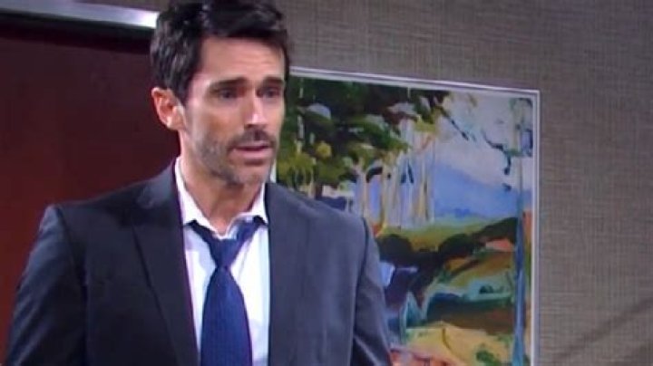 Days of Our Lives Spoilers: Monday, August 28 – Chloe Collapses – Xander Races Sarah to Hospital – Shawn Quits Therapy