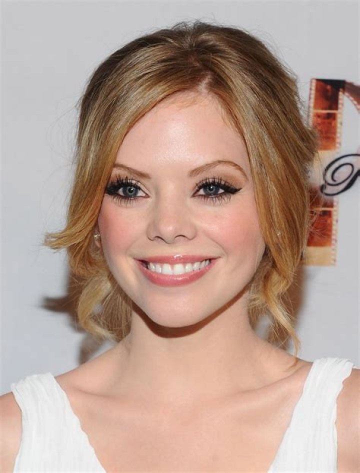 Dreama Walker- Wiki, Age, Height, Net Worth, Husband, Ethnicity