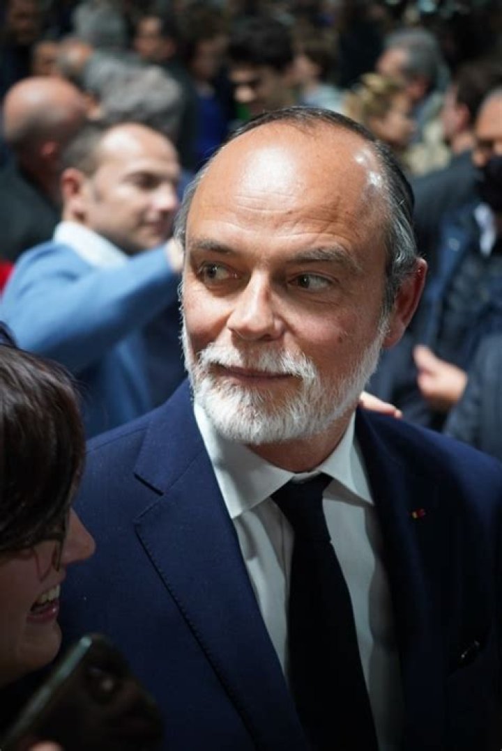 Edouard Philippe Barbe Blanche Maladie