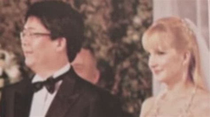 Elize Matsunaga Married, Bio