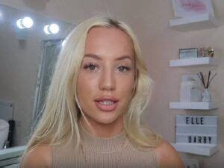 Elle Darby- Age, Husband, Height, Net Worth, Career, Nationality
