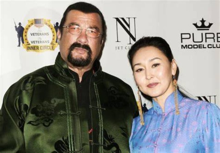 Erdenetuya Batsukh- Age, Height, Net Worth, Husband, Marriage