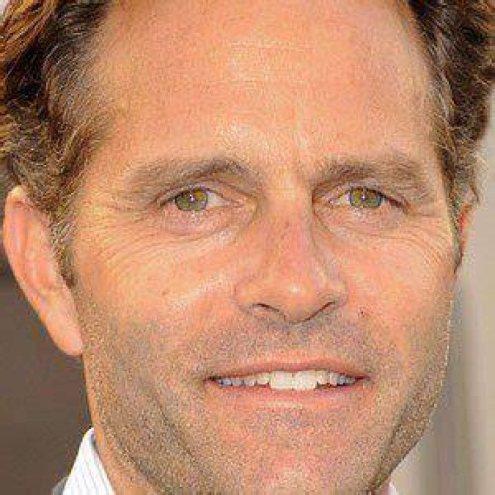 Eric Karros- Age, Height, Net Worth, Wife, Career, Nationality