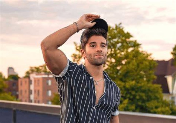 EXCLUSIVE: CelebMix chats with Nathan Goshen