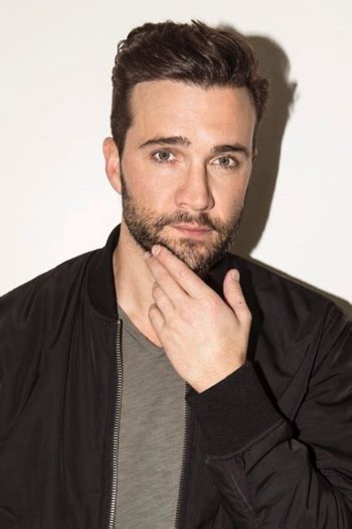 Exclusive Interview: Gil McKinney discusses his debut EP 'How Was I To Know' and Supernatural