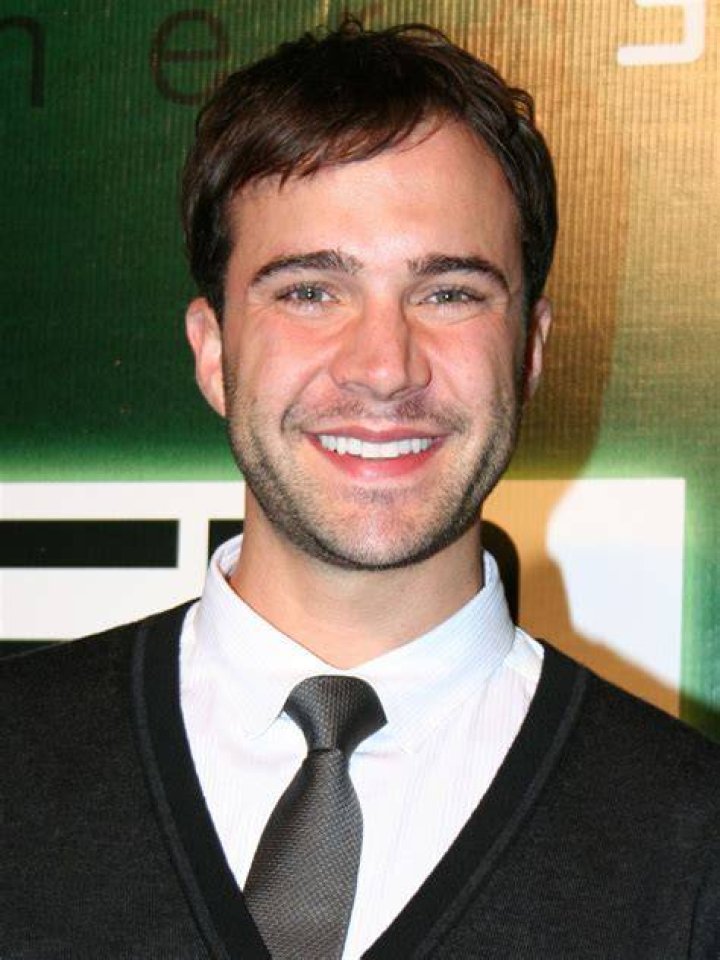 Exclusive Interview: Gil McKinney discusses his debut EP 'How Was I To Know' 2