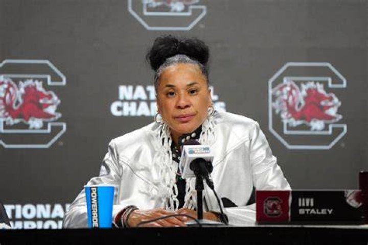 Fame | Dawn Staley net worth and salary income estimation Apr, 2024