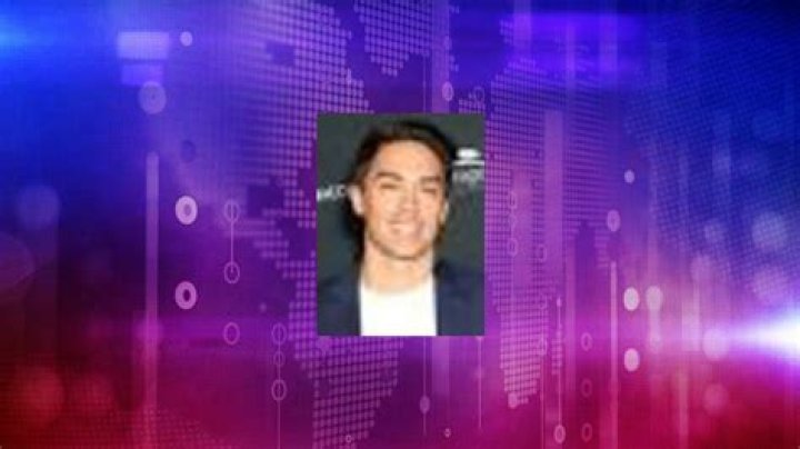 Fame | John Pearce (entertainer) net worth and salary income estimation Apr, 2024
