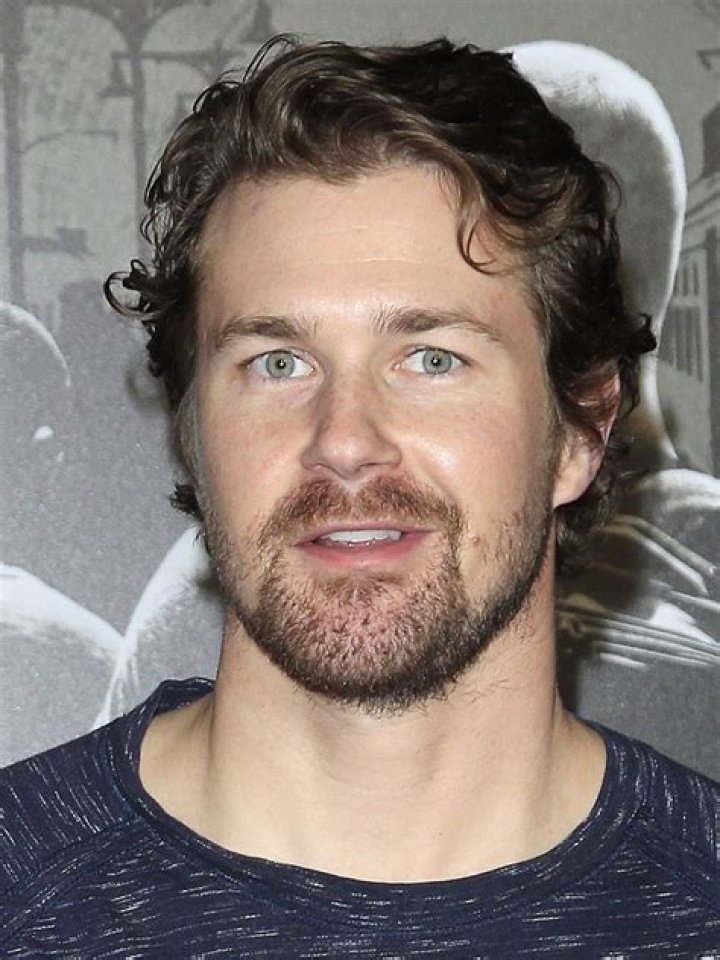 Fame | Josh Kelly (actor) net worth and salary income estimation Jan, 2024