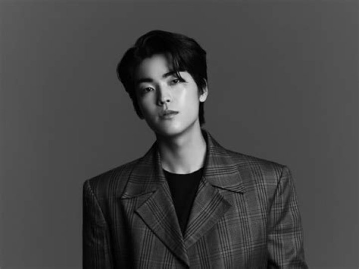 Fame | Kim Su-gyeom net worth and salary income estimation Apr, 2024