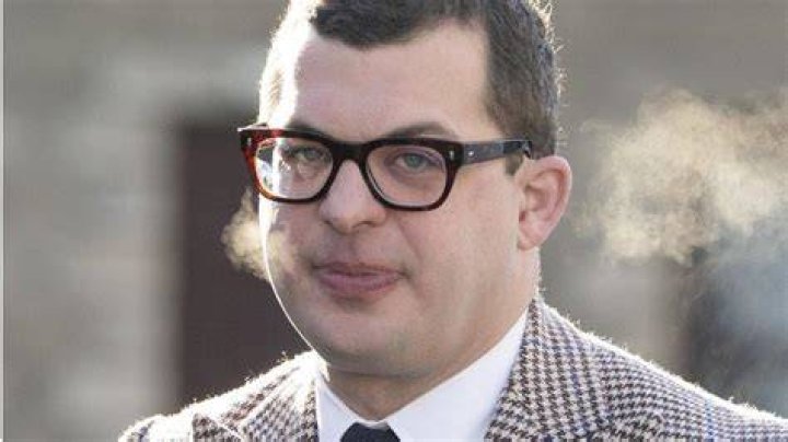 Fame | Simon Bowes-Lyon, 19th Earl of Strathmore and Kinghorne net worth and salary income estimation Apr, 2024