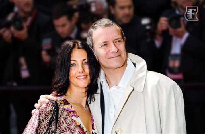 Francis Huster Et Sa Nouvelle Compagne Francis Huster Et Sa Nouvelle Compagne