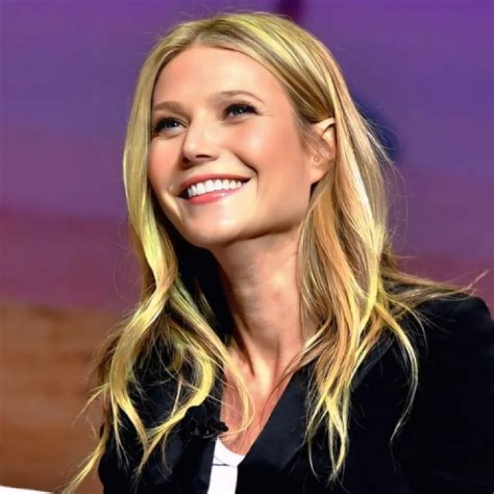Gwyneth Paltrow- Wiki, Age, Height, Net Worth, Husband, Ethnicity