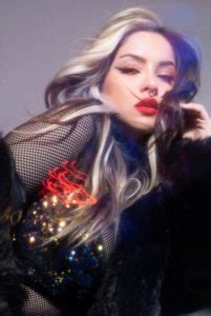 Interview: Brazilian Pop Queen Bellsavvy Opens Up about “Queen of My Mind”