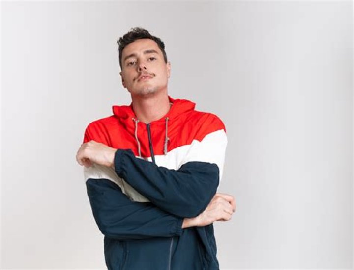 Interview: Öwnboss opens up about his new single 'Left & Right,' previous releases, and music influeces