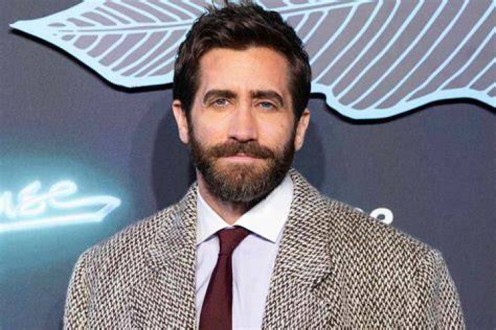 Jake Gyllenhaal Partners With AE