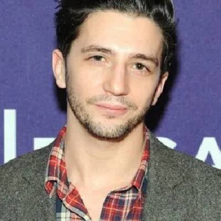 John Magaro- Wiki, Age, Height, Net Worth, Girlfriend, Ethnicity