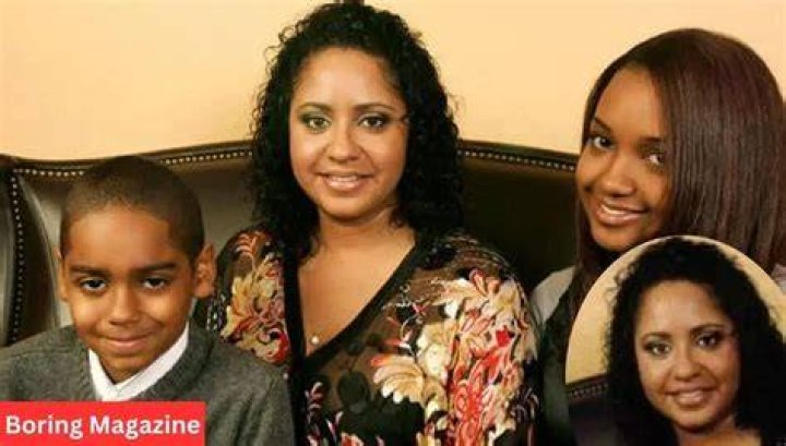Julian Corrie Broadus' mother Laurie Holmond Biography: Age, Net Worth, Sibling, Parent, Instagram, Height, Wiki, Spouse, Children