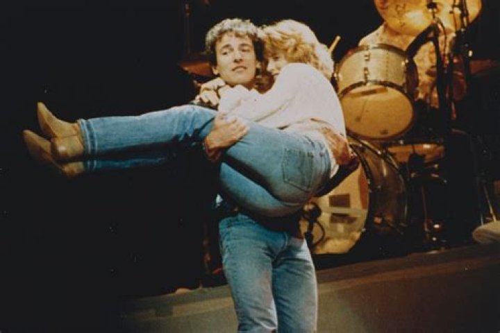 Julianne Phillips- All About The Wife Of Bruce Springsteen