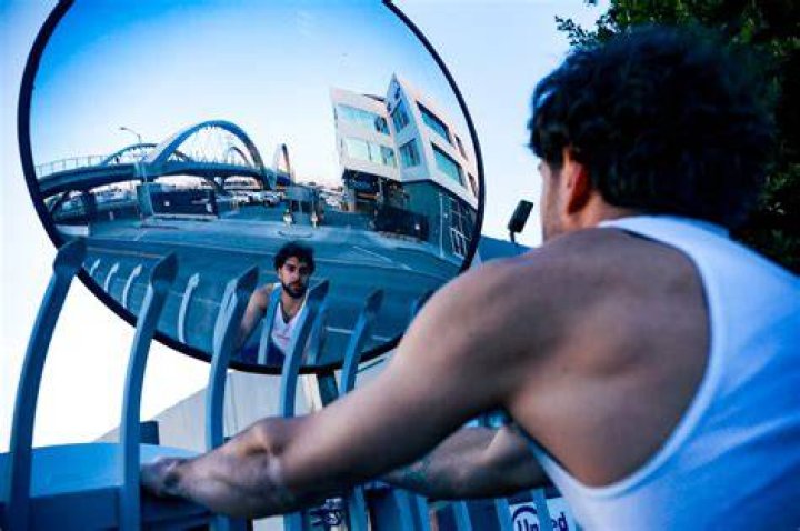 Kanwal Shares his Seductive Funk Single "Tuggin’ Me Back"