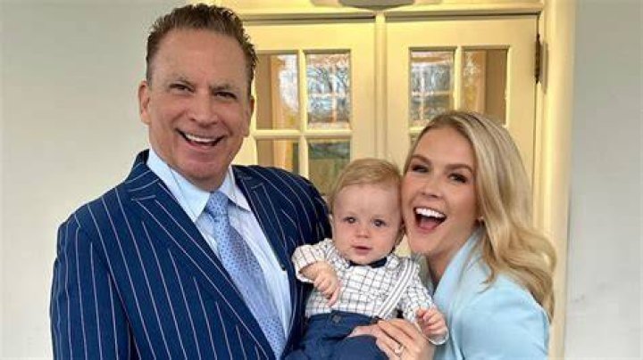 Karen Akunowicz Husband, Married, Partner, Net Worth & Facts