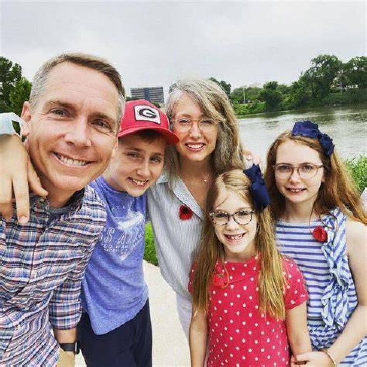 Kelly Harp Married, Dating