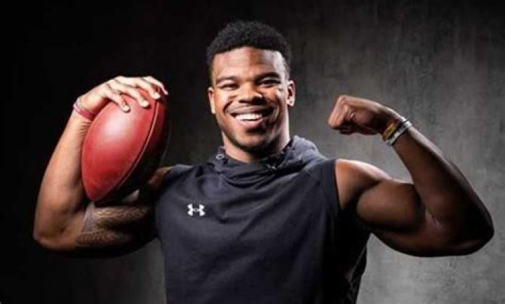 Know About Damien Harris; NFL, Age, Girlfriend, Stats, Contract, Salary