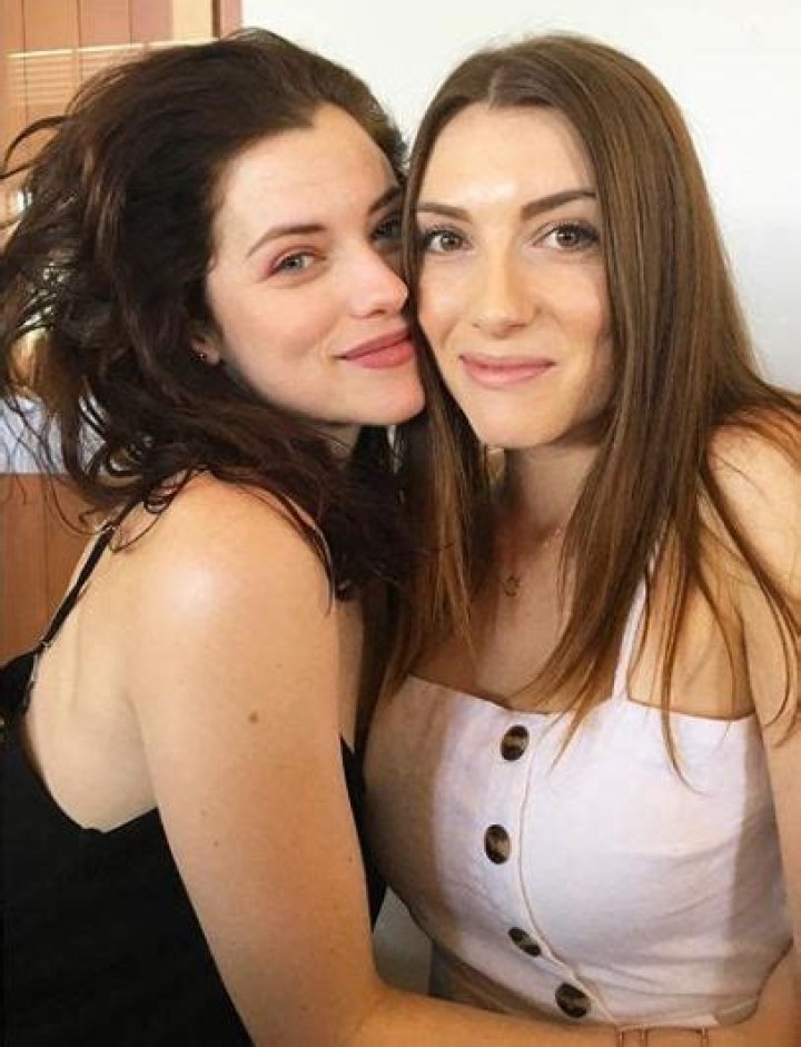 Know About Jessica De Gouw; Husband, Height, Net Worth, Siblings