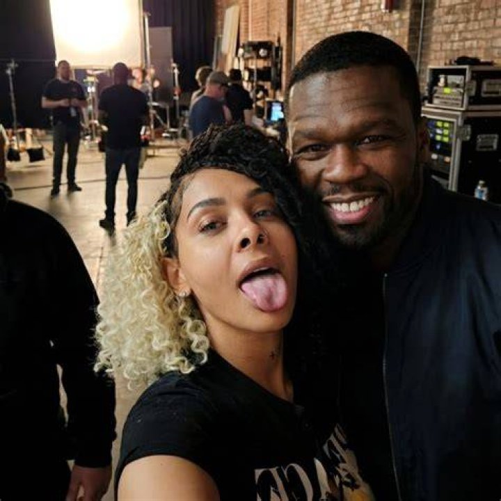Lady Lebraa Deville Biography: Back Flip, Songs, Age, Net Worth, Twerk Videos, Lipstick Alley, Boyfriend