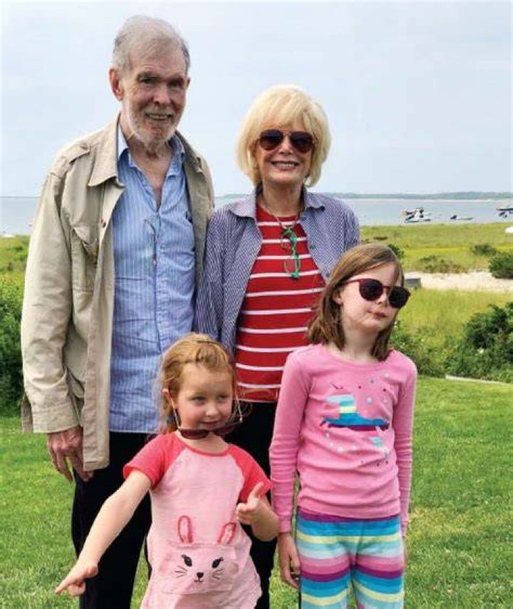 Lesley Stahl's daughter, Taylor Stahl Latham Biography: Husband, Age, Net Worth, Parents, Birthday