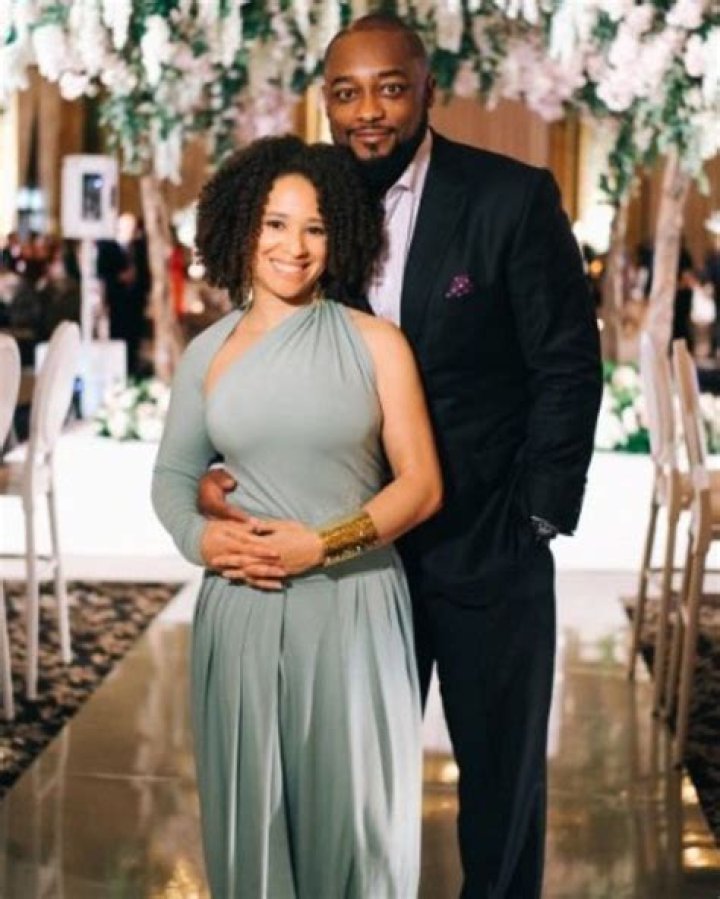 Mike Tomlin's wife, Kiya Winston Biography: Husband, Kids, Age, Height, Net Worth, Fashion, Pictures, Instagram