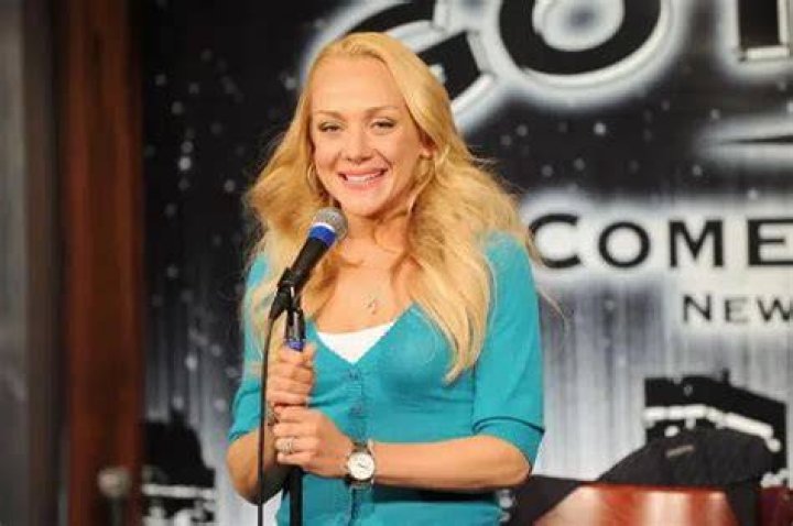 Nicole Sullivan Biography: Age, Husband, Net Worth, Movies, TV Shows, Height, Children, Young