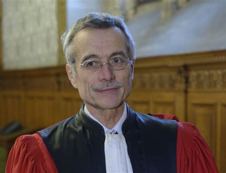 Qui A Tué Le Juge Renaud