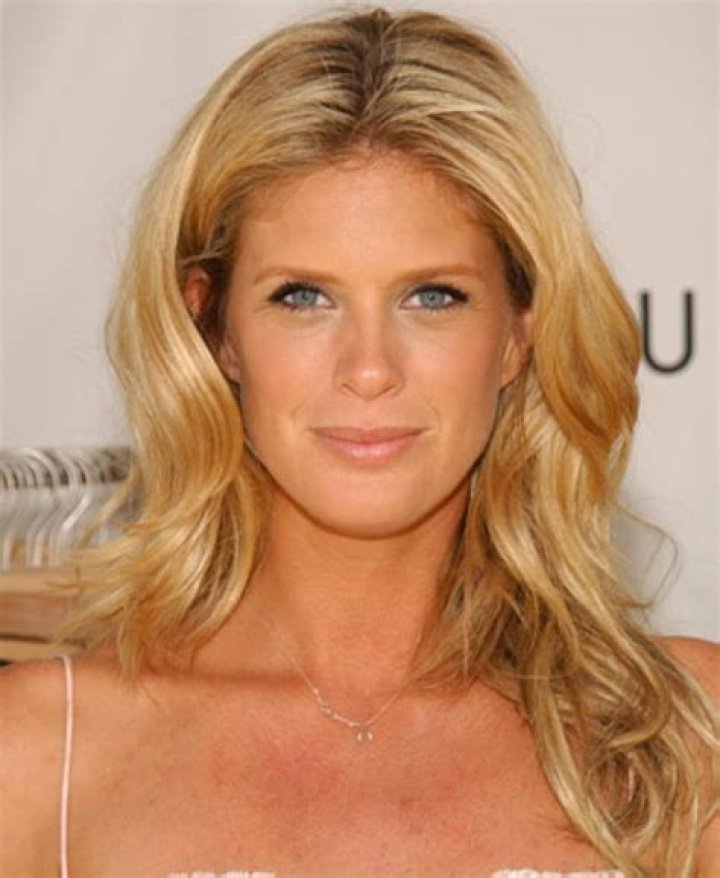 Rachel Hunter’s Kids, Height, Feet And Measurements rachel hunter hot